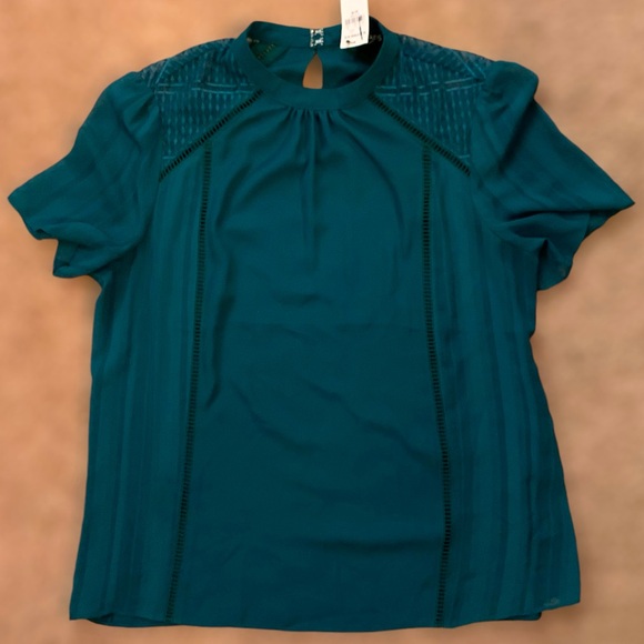 Emerald Green Express Top NWT size M - Picture 8 of 8